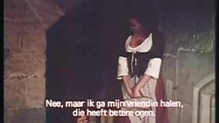 A lány szexel sex videó magyarul egy szomszéd, pisil.