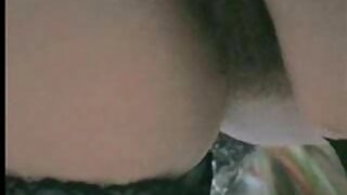 Turisztikai nő szex a kemping sátor. pinaszex